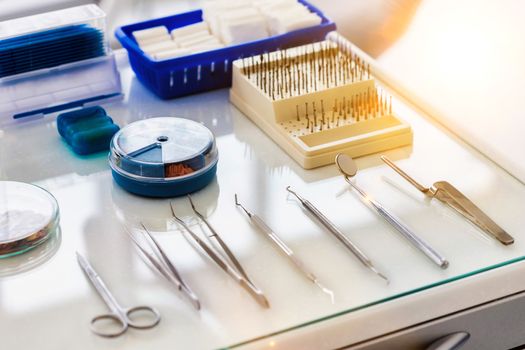 Dental clinic and dental instruments