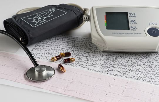blood pressure monitor with cardiogram