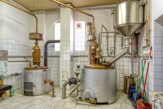 growing distillery equipment, alcohol distillery