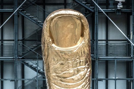 The Thumb, is a series of works by the sculptor César undertake