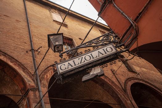 Calzolaio sign, in English shoemaker