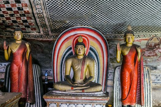 Cave Temple in Dambulla, Buddha statues in the fifth cave "Devan