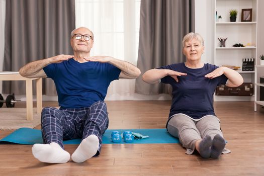 Older people who have a healthy lifestyle