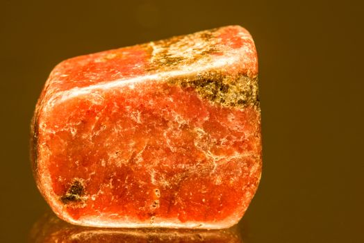 Rhodonite, gemstone for stone healing