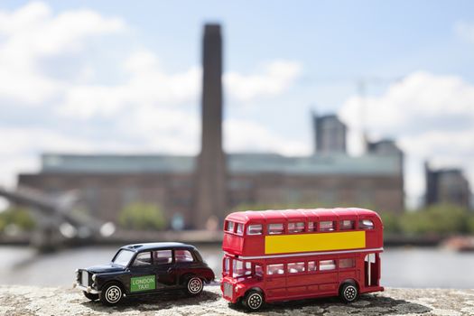 Figurines of London public transports