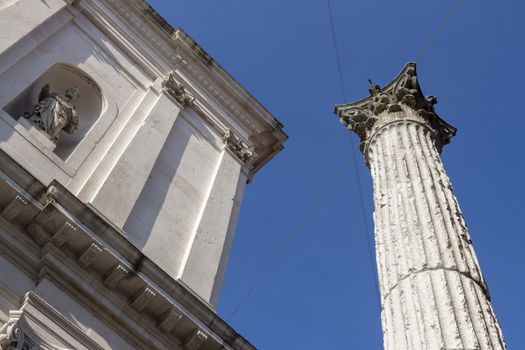Ancient Roman column