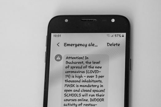 Emergency alert on smartphone, authorities announce state of ale