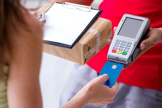 Parcel delivery being paid with pos and credit card