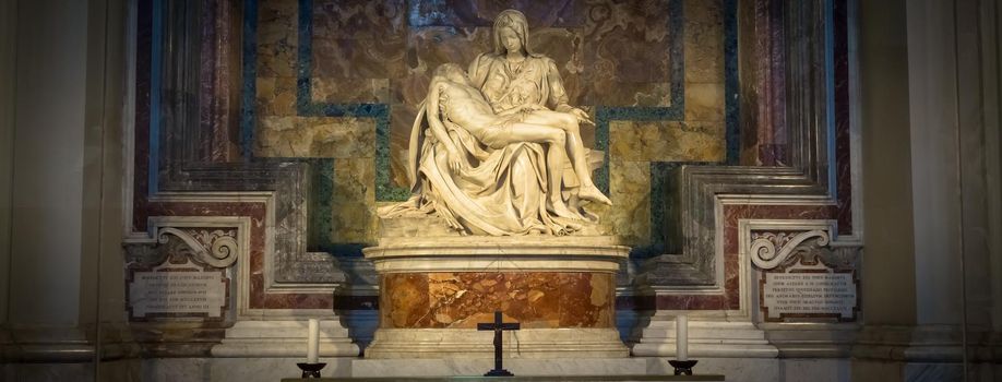 The pity: Michelangelo masterpiece in Saint Peter Basilica - Vatican