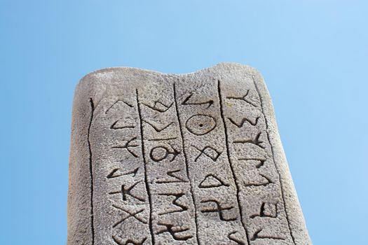  The scripts inscriptions of oldest Turkic language 