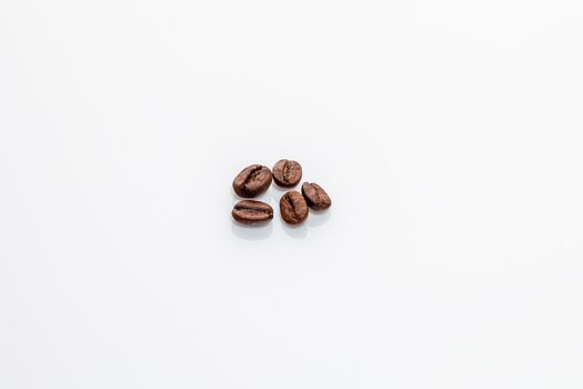 Coffee beans on a white background. Isolate.