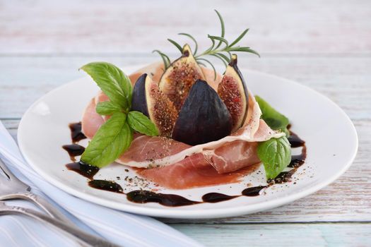 Parma ham and figs