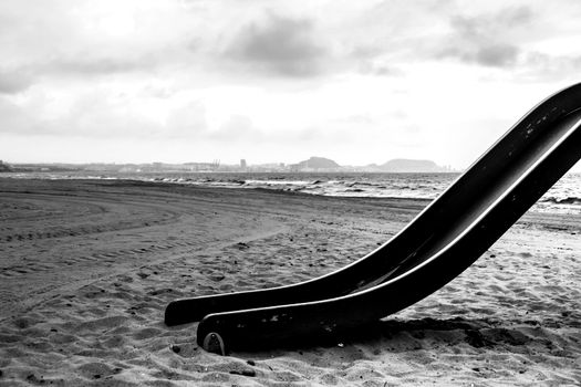 Abstract structures of swings on the beach