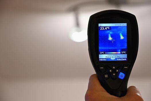 Hand thermal imaging camera to check temperature 