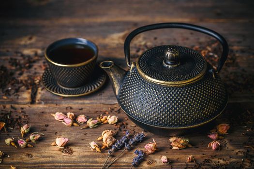 Cast iron teapot 