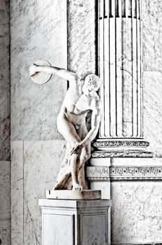 Discobolus at the Vatican Museum in Rome between drawing and reality