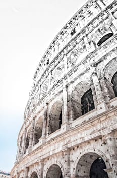 The Colosseum in Rome, between drawing and reality