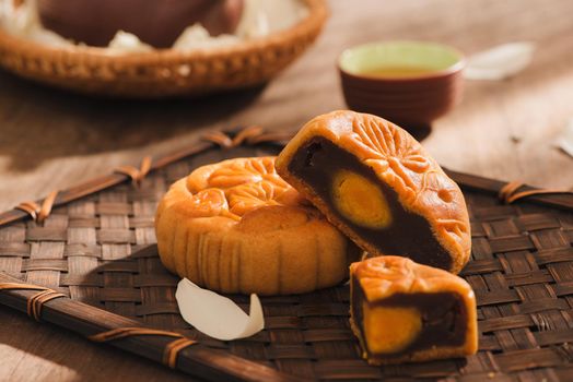 Mooncakes,which are Vietnamese pastries traditionally eaten during the Mid-Autumn Festival
