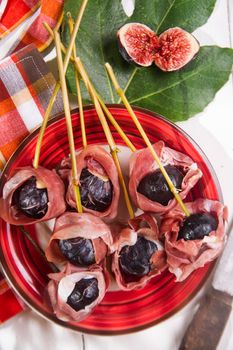 Ham and figs