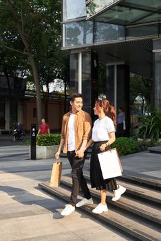 Happy Couple Shopping Mall Concept 