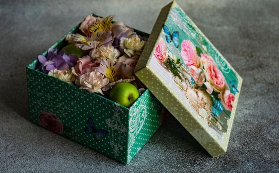 Fresh summer floral box